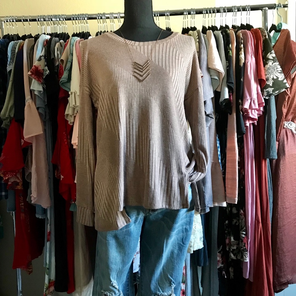 STYLISH Silky finish mocha art patterned sweater - Picture 1 of 6